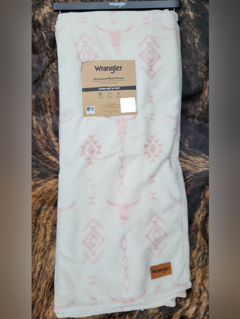 Wrangler Cream and Blush Aztec Steerhead Plush Throw